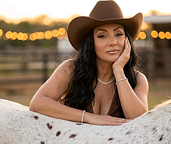 perla_sharid's webcam