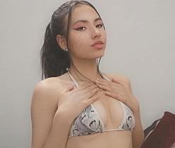 Join kitty_cute21's video chat. Free webcam & chat. kitty_cute21's webcam