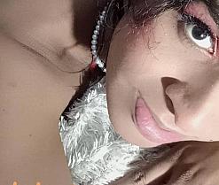 Laboni_sweet's webcam