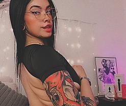 Isa_Maiden18's webcam