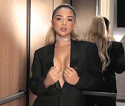 ChloePreston's webcam