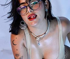 valery_jame's webcam